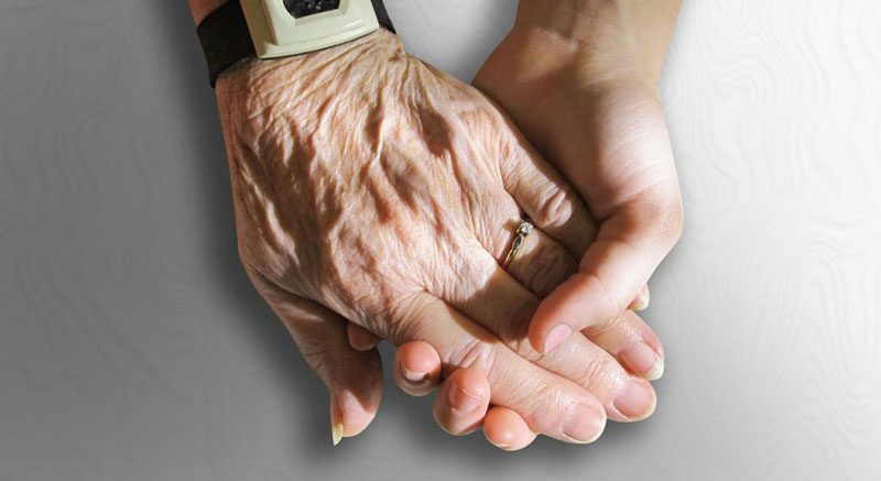 Supporting hands for seniors and families in Santa Cruz, CA and Aptos, CA