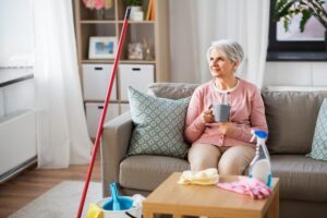 Housekeeping for Seniors: How to help your loved one