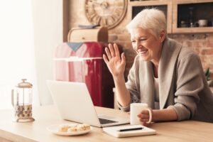 How to help your elderly parents from long distance