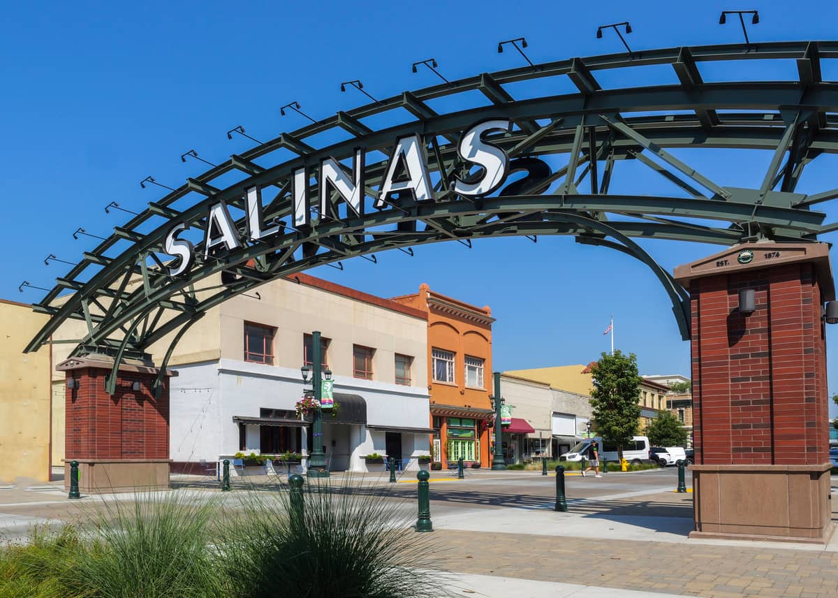 Salinas, CA sign